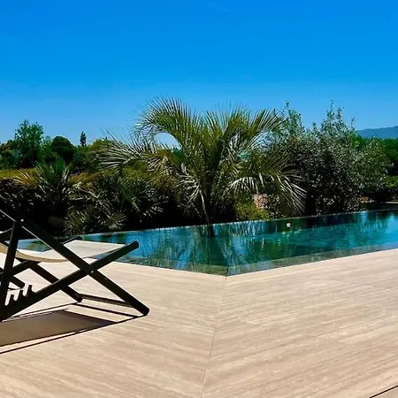 Ehdξn Biarritz 民宿 *